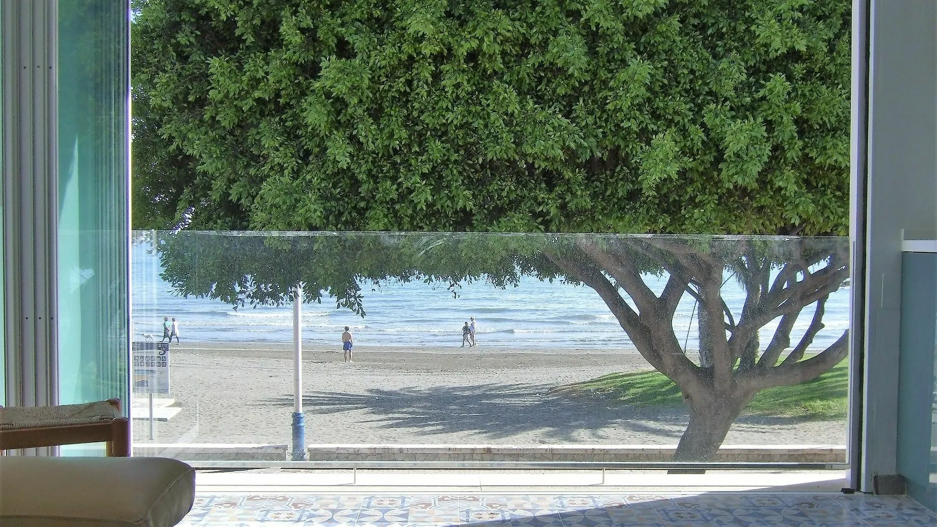 Beachfront House مالقة 0*,
